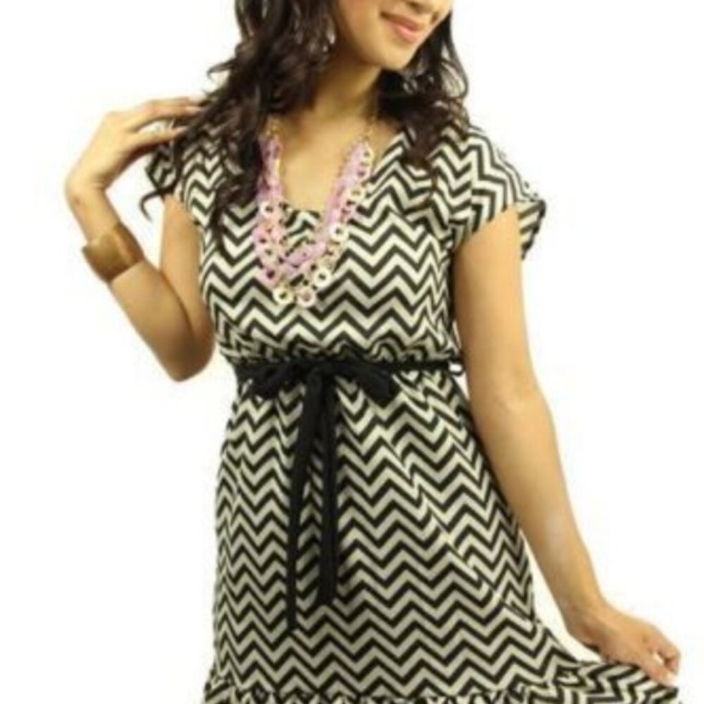 Le Fash NWOT Black and White Zig Zag Midi Sundress